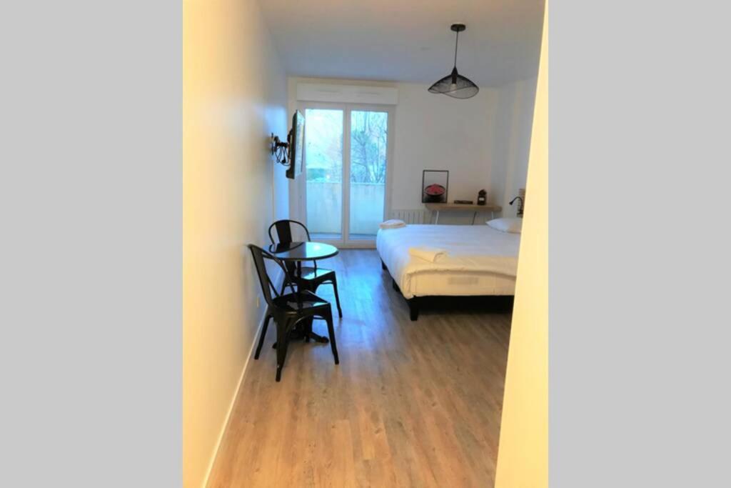 Bel appartement design tout confort (Parking Gratuit) à 10 minutes de Bordeaux Cenon Exterior foto