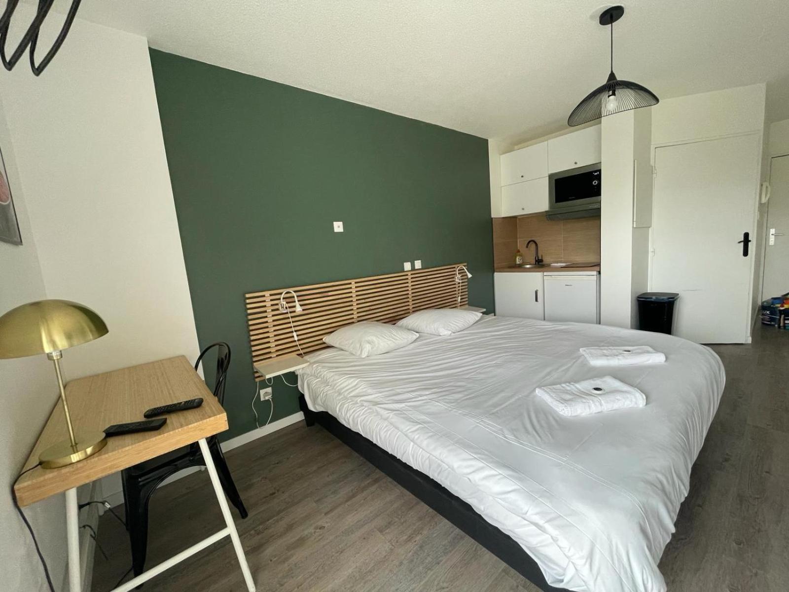 Bel appartement design tout confort (Parking Gratuit) à 10 minutes de Bordeaux Cenon Exterior foto